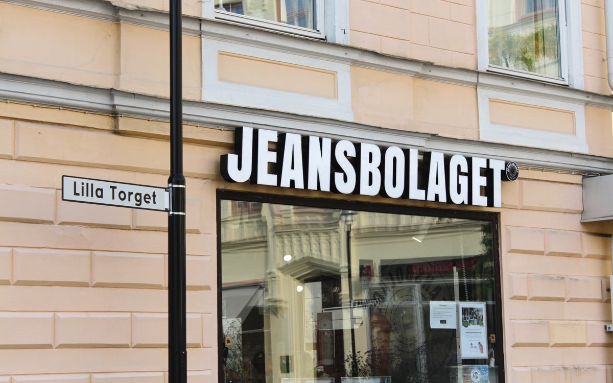 Utsidan av butiken Jeansbolaget i Oskarshamn